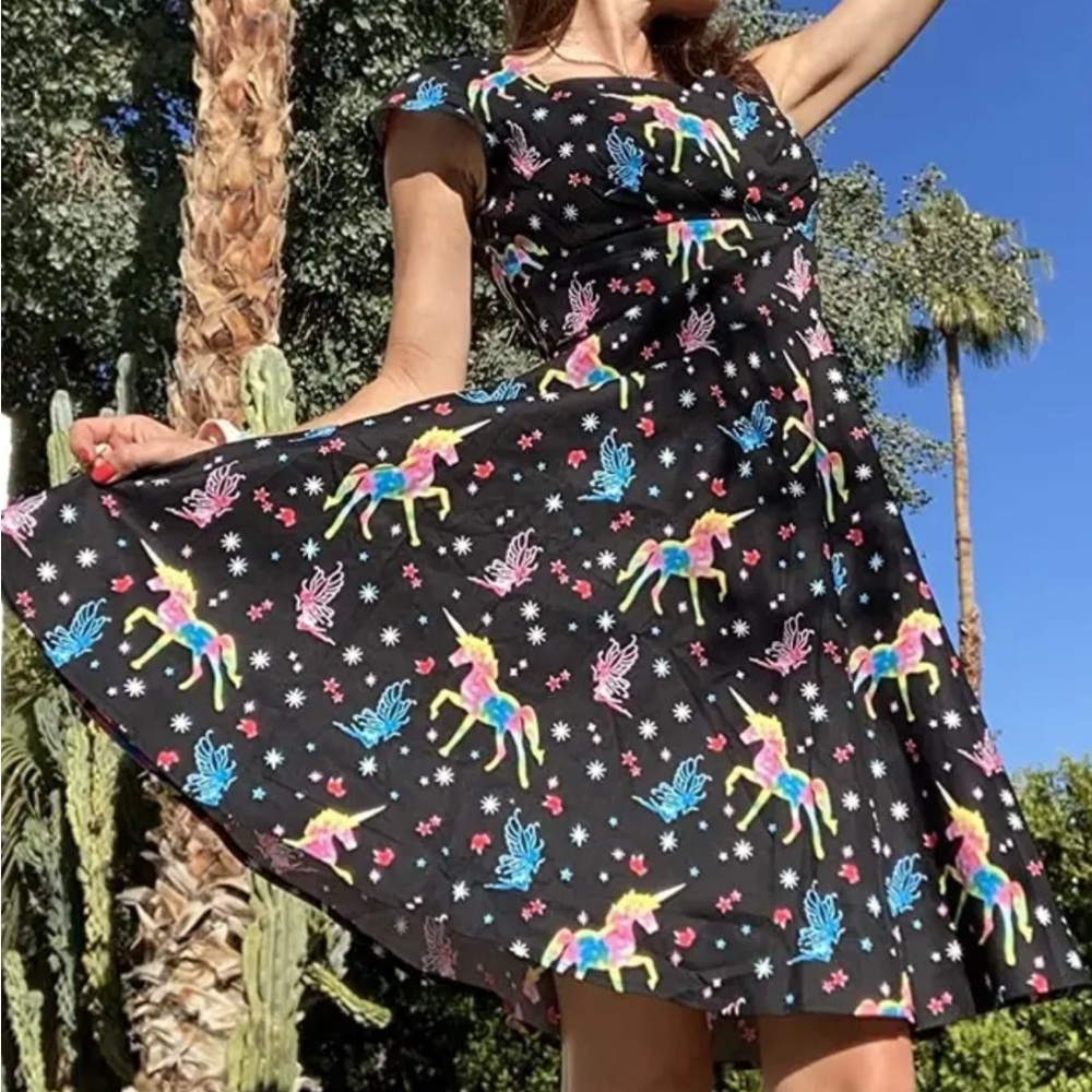 EUC Rockabilly Pin Up Pukavt Rainbow Unicorn Novelty Print Dress Size Small